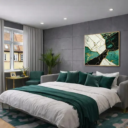 4seasons -- Emerald Summer Lounge Bed & Breakfast